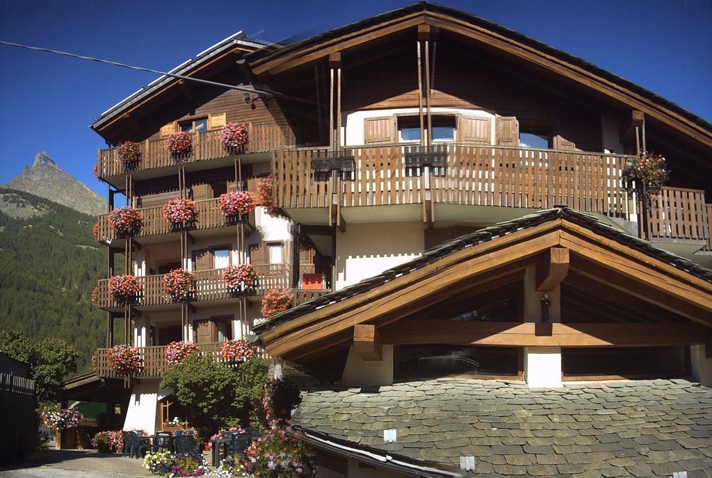 Hotel Vallee De Cogne Ngoại thất bức ảnh